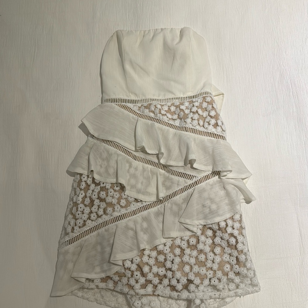 Polly dress- lace and strapless